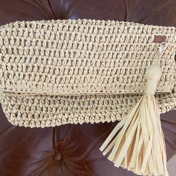 Ann Taylor Straw Fold-Over Clutch - Picture 1 of 3